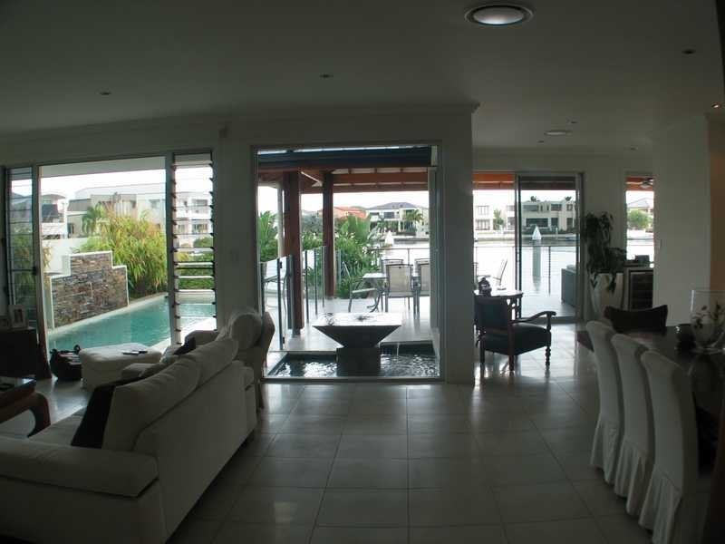 33 The Sovereign Mile, Sovereign Islands QLD 4216